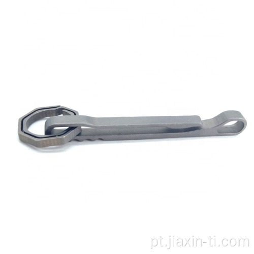 Chavenista circular Titanium Octogonal Split Keyring